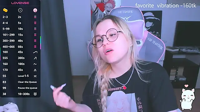 Snapshot of miray_kuriyama123 chatting on 11/15/25, 08:27 miray kuriyama123 online show from 11/15/25, 08:27