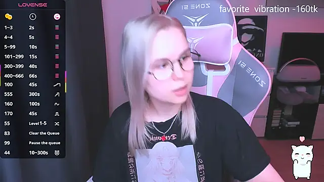 Snapshot of miray_kuriyama123 chatting on 12/14/25, 08:13 miray kuriyama123 online show from 12/14/25, 08:13