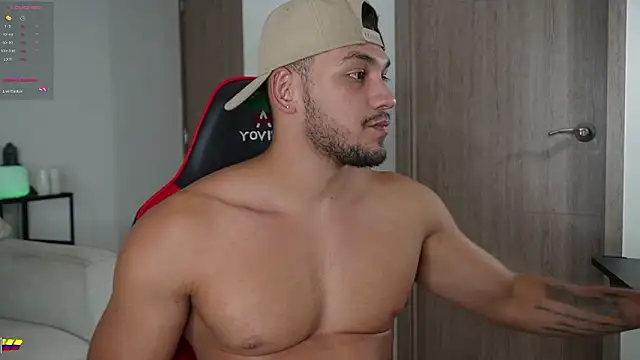 Snapshot of daniel_mejia1 chatting on 02/20/26, 10:43 daniel mejia1 online show from 02/20/26, 10:43