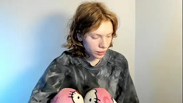 Snapshot of StellaDavis chatting on 10/17/25, 09:34 StellaDavis online show from 10/17/25, 09:34