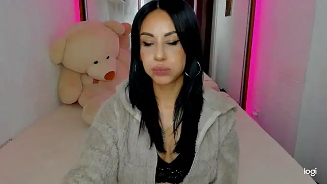 Snapshot of Blackeyeslady chatting on 12/13/24, 06:49 Blackeyeslady online show from 12/13/24, 06:49