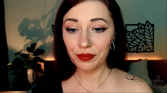 MissBeverlyMills online show from 12/06/24, 09:43