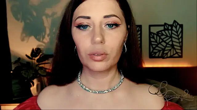 MissBeverlyMills online show from 12/07/24, 02:13