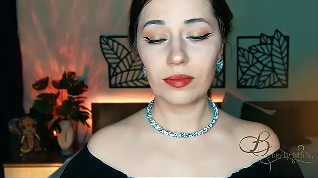 MissBeverlyMills online show from 01/20/25, 04:55