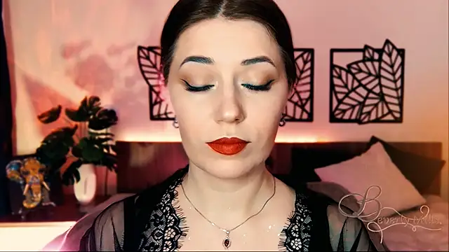 MissBeverlyMills online show from 03/09/25, 08:07