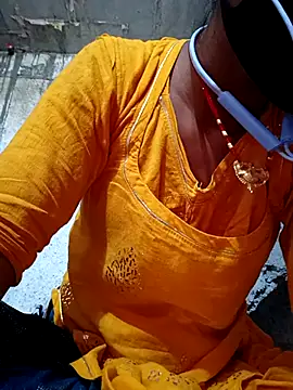 Snapshot of Anushka_Ji chatting on 02/19/25, 03:28 Anushka Ji online show from 02/19/25, 03:28