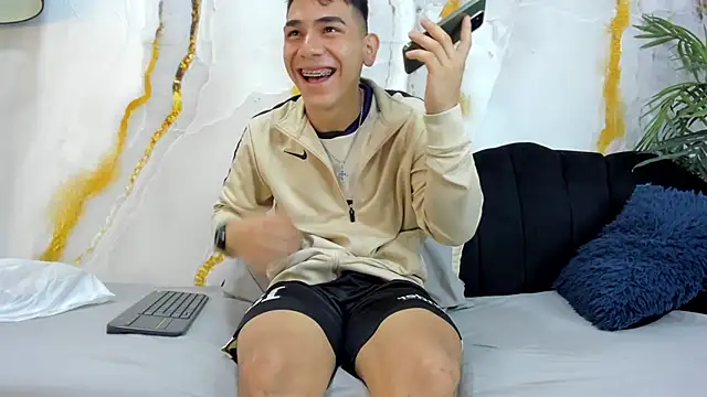 andrew rose  online show from 10/07/25, 02:47