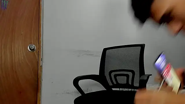 andrew rose  online show from 04/17/26, 09:45