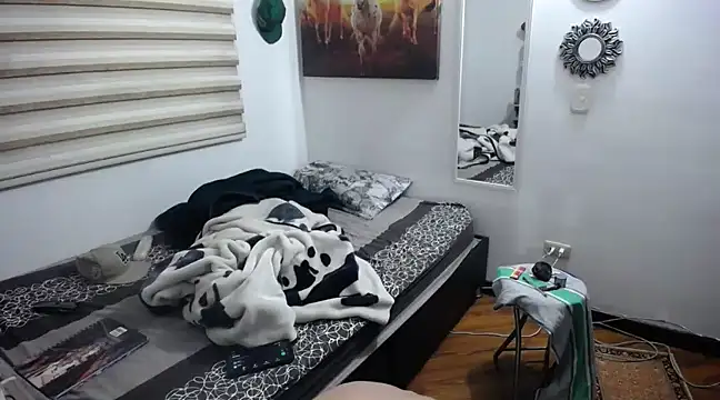 Snapshot of Pharaon_71 chatting on 03/10/25, 01:45 Pharaon 71 online show from 03/10/25, 01:45