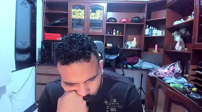 Snapshot of Drako_Argentii chatting on 12/12/24, 03:54 Drako Argentii online show from 12/12/24, 03:54