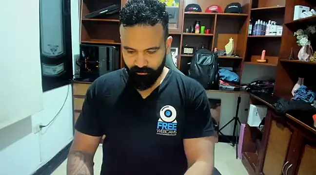 Snapshot of Drako_Argentii chatting on 12/18/24, 04:09 Drako Argentii online show from 12/18/24, 04:09