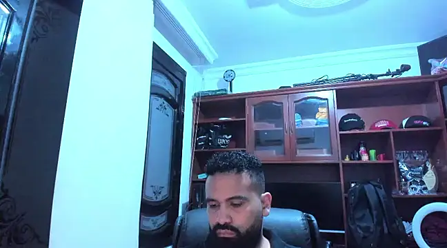 Snapshot of Drako_Argentii chatting on 02/04/25, 11:27 Drako Argentii online show from 02/04/25, 11:27