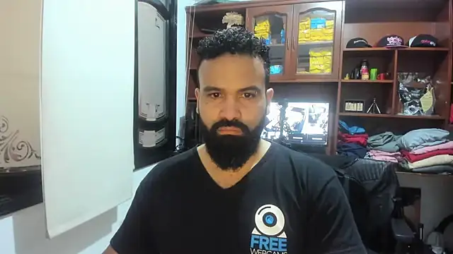 Snapshot of Drako_Argentii chatting on 02/20/25, 12:25 Drako Argentii online show from 02/20/25, 12:25