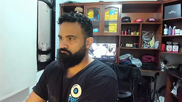 Snapshot of Drako_Argentii chatting on 02/20/25, 04:03 Drako Argentii online show from 02/20/25, 04:03