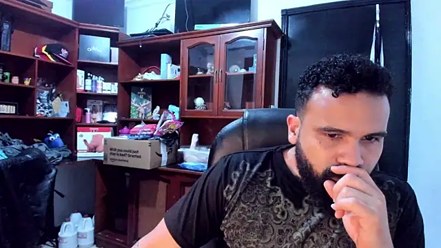 Snapshot of Drako_Argentii chatting on 03/11/25, 04:32 Drako Argentii online show from 03/11/25, 04:32