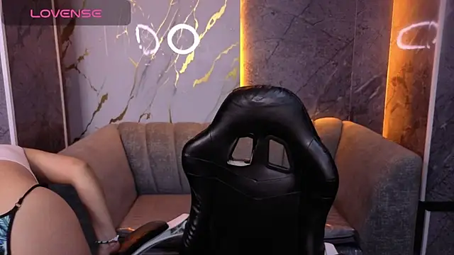 victoria castillo b online show from 02/28/26, 03:07