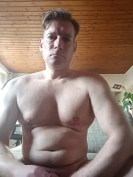 Snapshot of MArciQuarky chatting on 03/13/25, 09:10 MArciQuarky online show from 03/13/25, 09:10