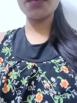 Snapshot of Sarita_7 chatting on 09/14/25, 10:03 Sarita 7 online show from 09/14/25, 10:03