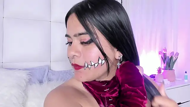 Snapshot of atena_hill chatting on 01/22/25, 02:48 atena hill online show from 01/22/25, 02:48