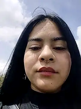 Snapshot of atena_hill chatting on 03/20/25, 07:04 atena hill online show from 03/20/25, 07:04