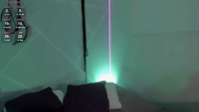 Snapshot of Alexa_Espinoza chatting on 11/10/25, 11:31 Alexa Espinoza online show from 11/10/25, 11:31