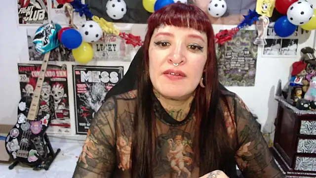 Snapshot of Rollyderolandia666 chatting on 06/22/26, 03:25 Rollyderolandia666 online show from 06/22/26, 03:25