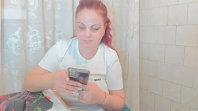 Snapshot of Adelamilfsex chatting on 12/04/24, 05:00 Adelamilfsex online show from 12/04/24, 05:00