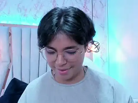 Emmapark  online show from 02/24/25, 09:41