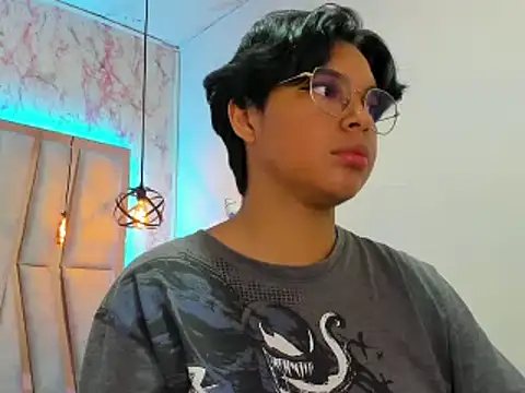 Emmapark  online show from 02/27/25, 06:42