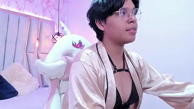 Emmapark  online show from 03/11/25, 10:53