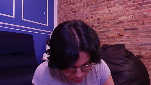 Emmapark  online show from 11/22/25, 06:40