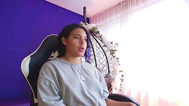 Emmapark  online show from 02/15/26, 03:09