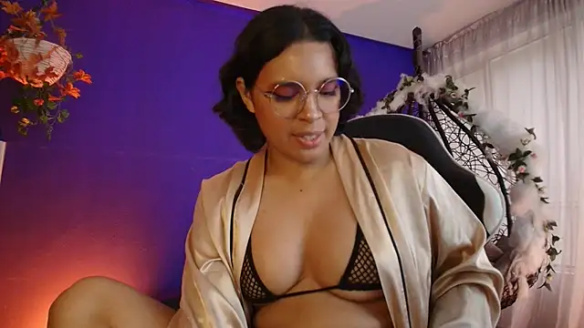 Emmapark  online show from 04/16/26, 06:52