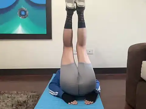 littlelatinhunter online show from 10/20/25, 12:05