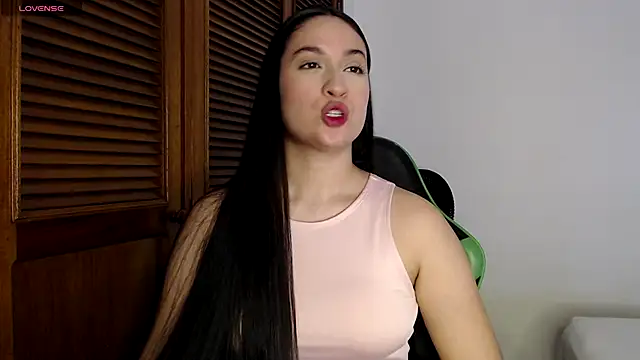 sofiaduque 26 online show from 10/02/25, 08:49