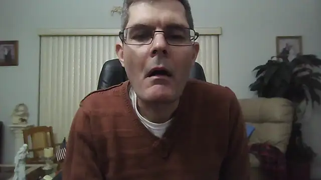 Snapshot of Copfiremen4566 chatting on 11/13/25, 06:12 Copfiremen4566 online show from 11/13/25, 06:12