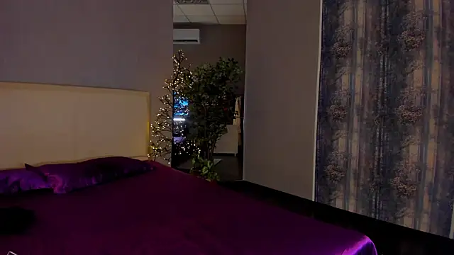 SelenaaSky online show from 01/09/25, 06:59