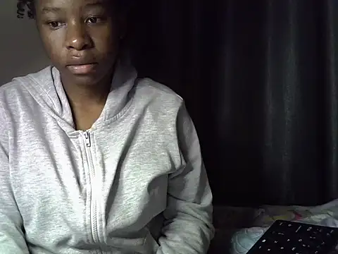 Snapshot of Novah_ chatting on 07/19/26, 11:08 Novah online show from 07/19/26, 11:08