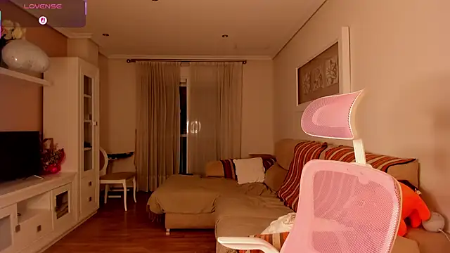 bella apont online show from 10/28/25, 09:17