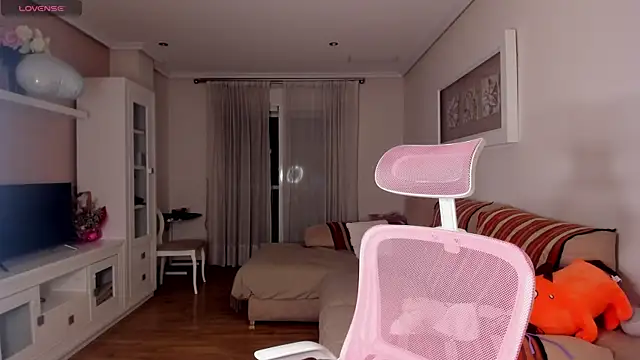 bella apont online show from 10/29/25, 09:27