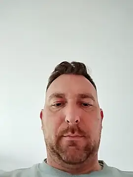 Snapshot of Au_plaisir_des_femmes chatting on 10/04/25, 03:10 Au plaisir des femmes online show from 10/04/25, 03:10