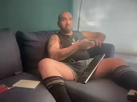 Snapshot of mexa_bear chatting on 11/12/25, 10:09 mexa bear online show from 11/12/25, 10:09