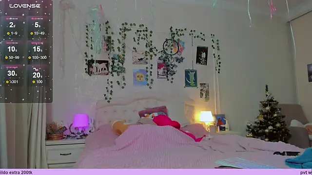 Snapshot of Neko_kitsune1 chatting on 01/13/25, 01:06 Neko kitsune1 online show from 01/13/25, 01:06