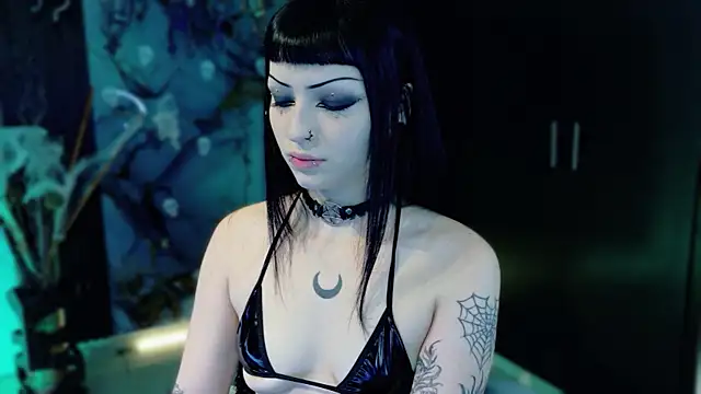 Snapshot of Madison_Jackson chatting on 11/14/25, 09:02 Madison Jackson online show from 11/14/25, 09:02