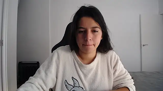 Snapshot of Contantin_helena chatting on 11/28/25, 11:57 Contantin helena online show from 11/28/25, 11:57