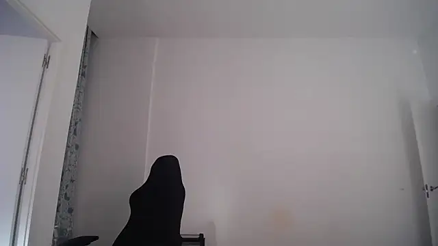 Snapshot of Contantin_helena chatting on 12/01/25, 11:26 Contantin helena online show from 12/01/25, 11:26