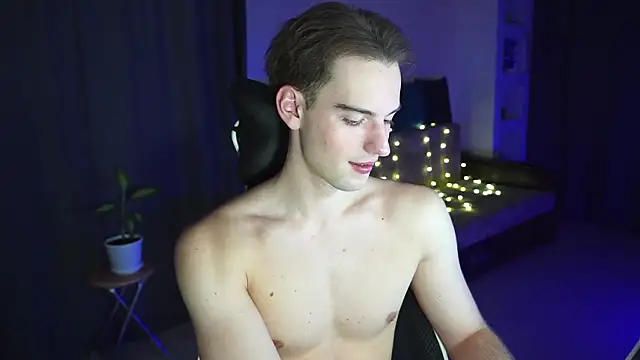 Litmate online show from 11/18/25, 03:56