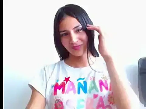 Snapshot of _princess_queen chatting on 02/18/25, 08:58 princess queen online show from 02/18/25, 08:58