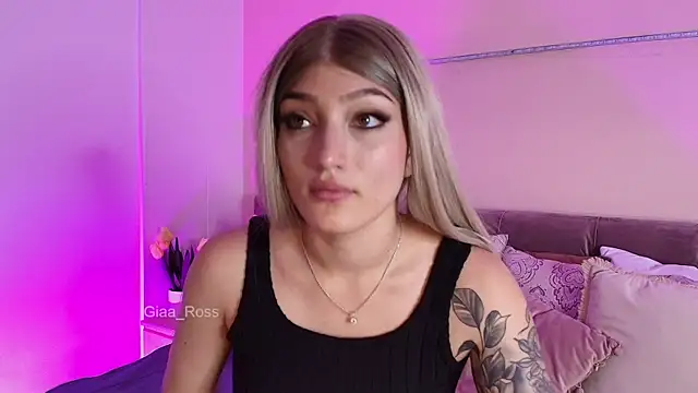 Snapshot of Giaa_Ross chatting on 02/08/25, 02:49 Giaa Ross online show from 02/08/25, 02:49
