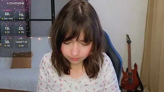 Snapshot of Lina_Brownie chatting on 12/05/25, 04:32 Lina Brownie online show from 12/05/25, 04:32